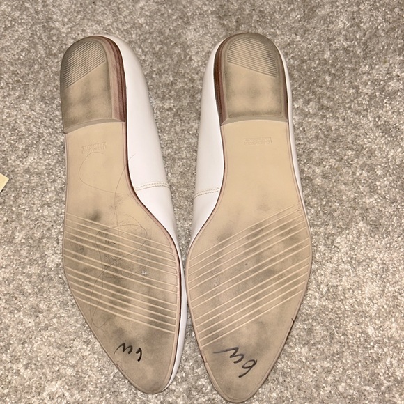 Super cute Vintage Partners in Crime size 8 flats -All White!! - Picture 4 of 4
